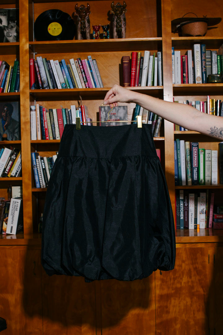 PORTER High Waisted Black Puffy Midi Skirt by Victor Costa Size 6