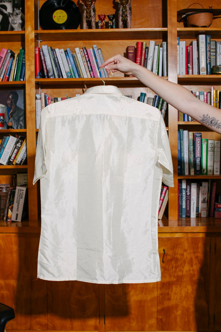 PORTER Creamy and Silky Short Sleeved Button Up Shirt by Oleg Cassini size M